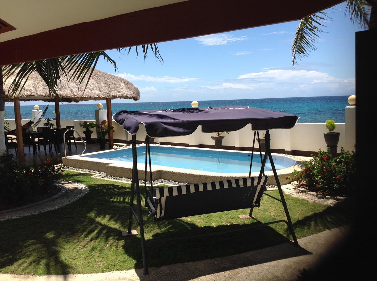 Garcia Hernandez Bamboo Beachhouse Dormitory מראה חיצוני תמונה