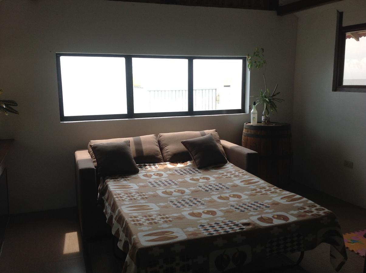Garcia Hernandez Bamboo Beachhouse Dormitory מראה חיצוני תמונה