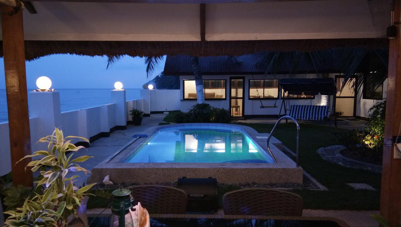 Garcia Hernandez Bamboo Beachhouse Dormitory מראה חיצוני תמונה