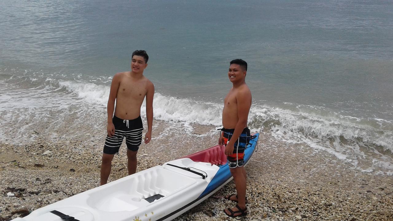 Garcia Hernandez Bamboo Beachhouse Dormitory מראה חיצוני תמונה